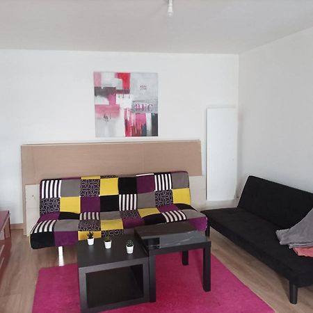 شقة Bogny-sur-Meuse  في Petite Maison Agreable Pour 6 Voyageurs المظهر الخارجي الصورة