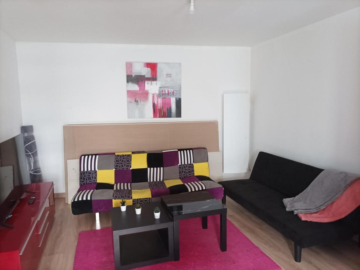 شقة Bogny-sur-Meuse  في Petite Maison Agreable Pour 6 Voyageurs المظهر الخارجي الصورة