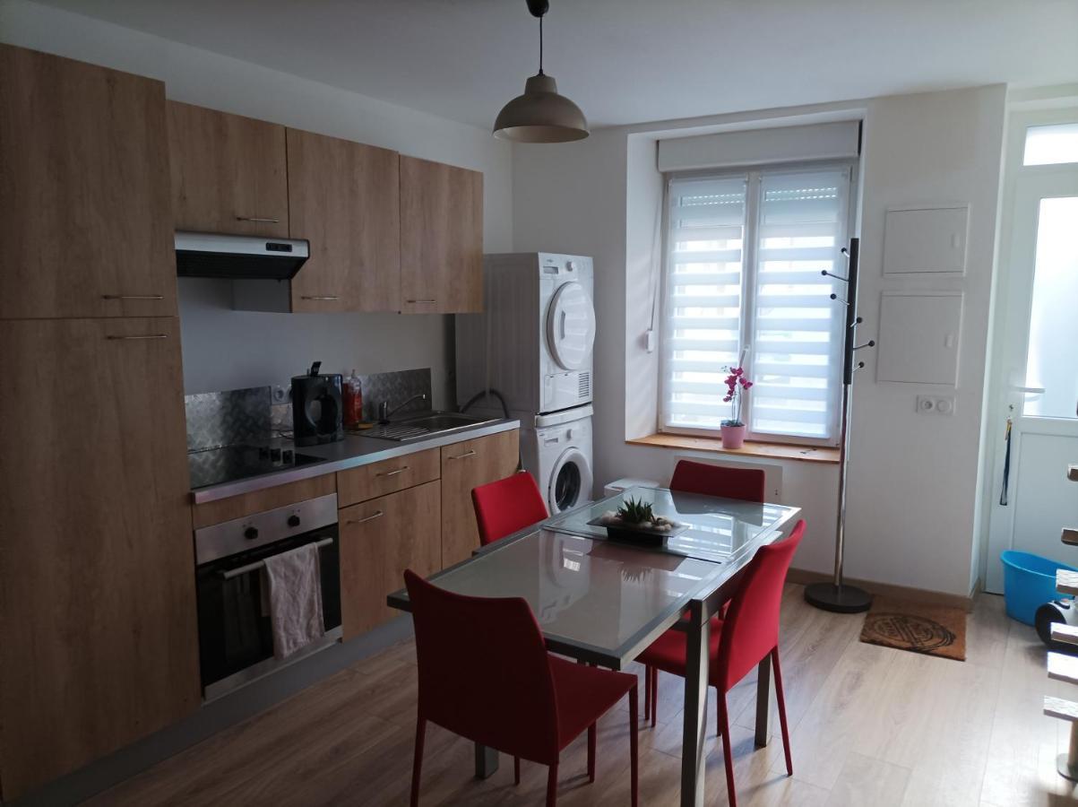 شقة Bogny-sur-Meuse  في Petite Maison Agreable Pour 6 Voyageurs المظهر الخارجي الصورة